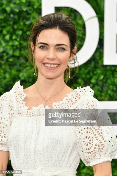 769 photos et images haute résolution de Amelia Heinle